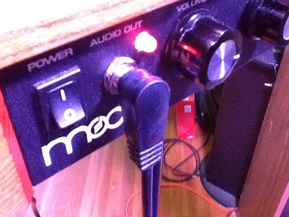 Mr Mute dual mode LED in mute condition.